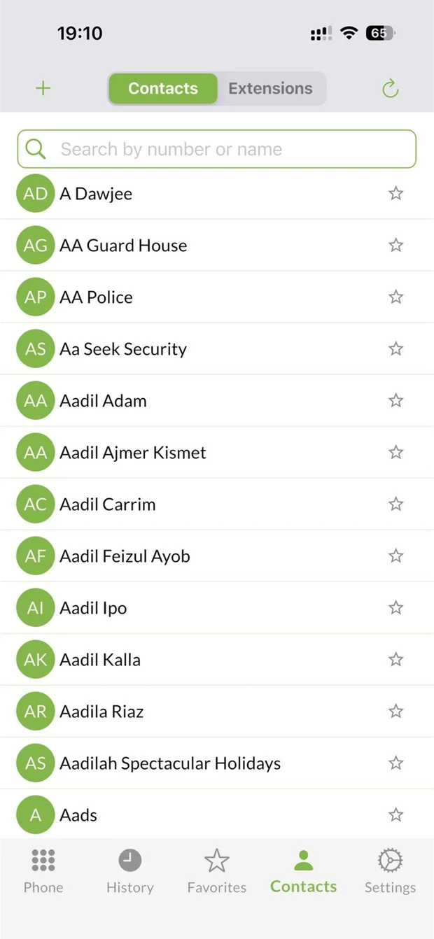 The Telecloud Mobile contacts list with Contacts and Extensions tabs, a search bar and a star to favourite each contact.